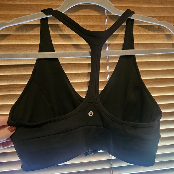 Lululemon Zip-up bra - Picture 2 of 3